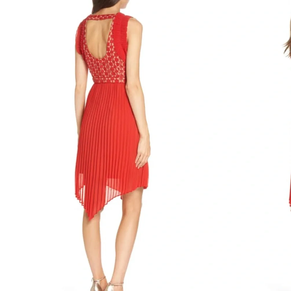 Foxiedox Red Nealea Pleated Sheath Dress Size XL - Picture 2 of 13